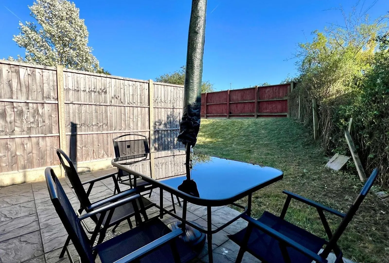 Abbey Wood Garden Retreat: Elizabeth Line Access to London Villa Thamesmead  Holiday home Thamesmead (Greater London)